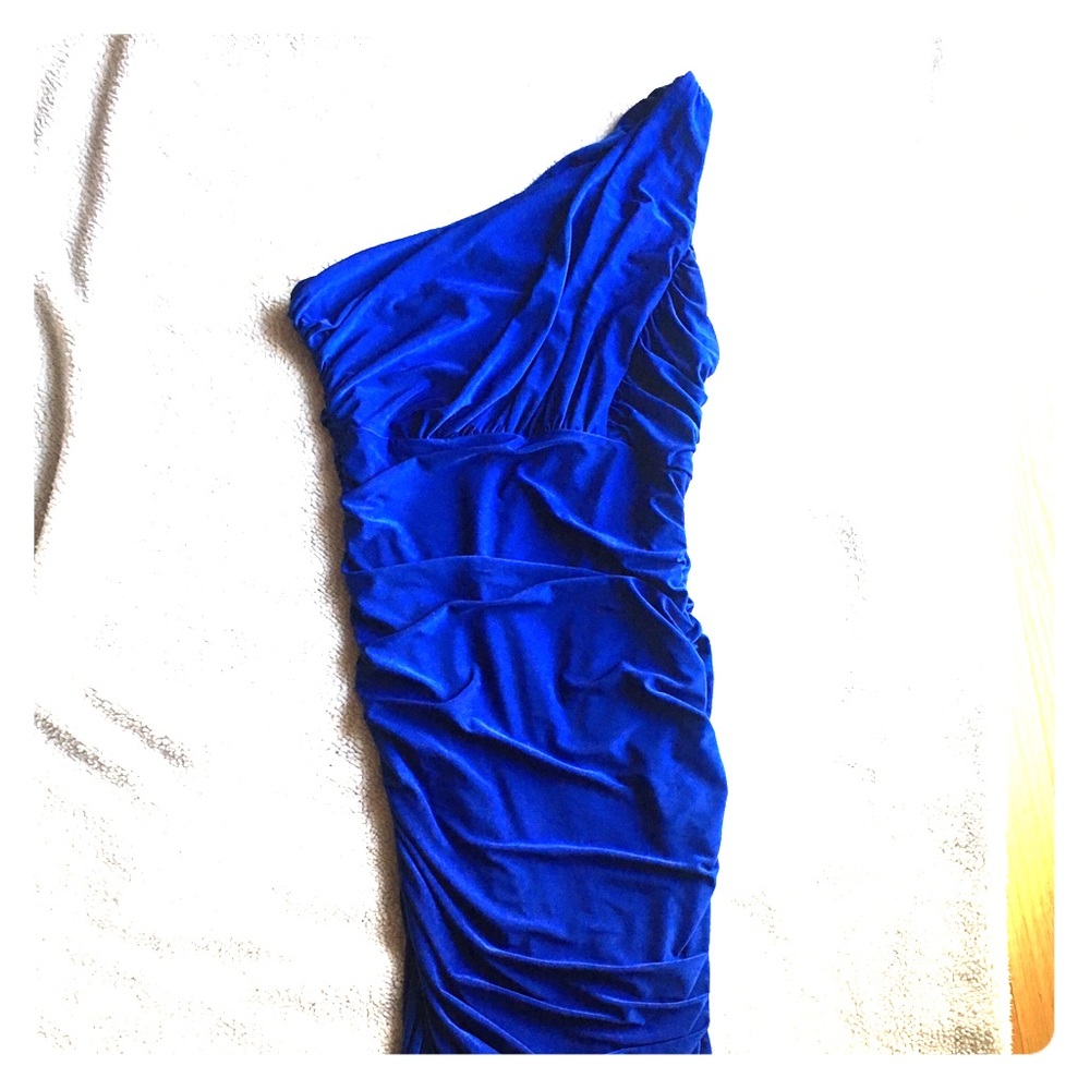One shoulder dress